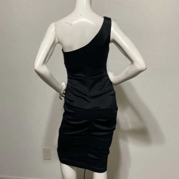 Xscape by Joanna Chen One-Shoulder Ruched Midi Dress - Size 6 - Picture 5 of 9
